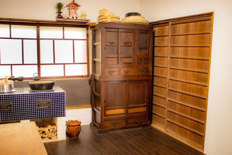 かまどのあるレトロスタジオ - かまどのおうち