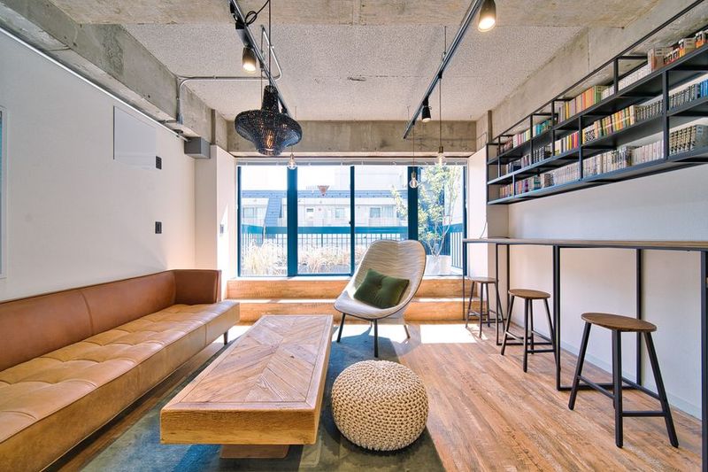 【1日オフィス】デザイナーズオフィスをビル一棟丸ごと貸出。 - SPOT神保町ビル一棟まるごと