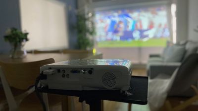 プロジェクター - Colormell（カラメル）恵比寿東口2号店 パーティ・撮影・収録・ボードゲーム・推し活・会議・セミナーの設備の写真