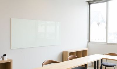 ホワイトボードを常設しております。 - BONCHI（ボンチ） BONCHI4階会議室【NORTH】の設備の写真