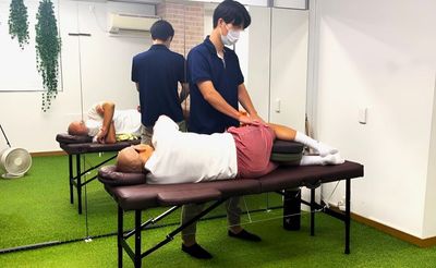 整体、パーソナルマッサージ用途も好評いただいています。 - パーソナルレンタルスタジオ モエギ市ヶ谷/Moegi市ヶ谷 大学オフィス街近スタジオ♪ヨガピラティスダンス練習レッスンに最適の設備の写真