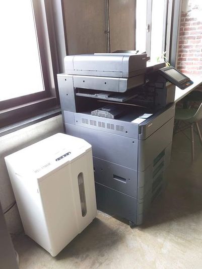 【１名】パーソナルブースR☆高速Wi-Fi無料！ウェビナーに最適 - YAMATO BASE　奈良