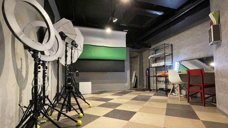 利用料金のみで機材が使い放題！【特大キャンペーン中】 - バズスタライト神田