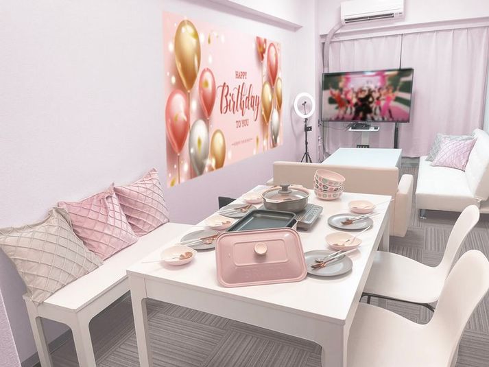 【ルームルーム高田馬場C駅2分】白基調の✨ばえる部屋✨駅近 - レンタルスペース高田馬場ルームルームC