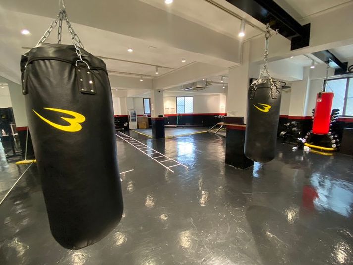 【期間限定値下】ジムRB中津1階：バッグ・パワーラック・ダンベル - レンタルスペースRB