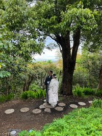 海も見える前庭には飛び石の散策路があり、足元も汚れずに歩けます。 - 鎌倉古民家スタジオ 縁樹庵 竹林・庭つき古民家撮影ハウススタジオの室内の写真