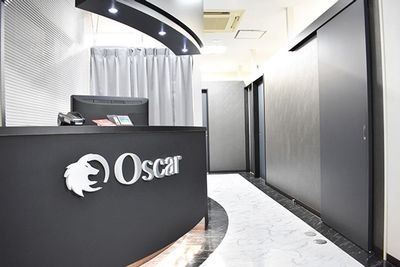 受付カウンター - Oscar 名古屋の格安レンタルスペース＆サロン：Oscar【オスカー】の入口の写真