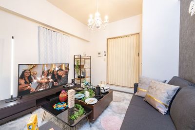 ホテルライクなパーティルーム💖
推し活、デート、ビデオ鑑賞に✨ - laterre1987 マア名古屋💖デート・推し活・誕生日会に🫶ホテルを思わせる空間の室内の写真