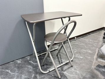 一人用のテーブル・椅子セット - Oscar レンタルスペース：Oscar【オスカー】の設備の写真