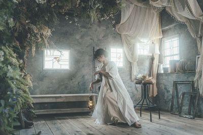 小窓の2面採光で幻想的な絵に仕上げることができます - studio owl 御茶ノ水駅前店｜撮影スタジオ 10種類の背景で撮影できる機材全部無料のデザイナーズ撮影スタジオの室内の写真