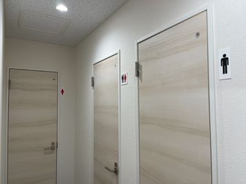 お手洗い - 川越・南大塚コンテナプール 川越・南大塚 会議室の室内の写真