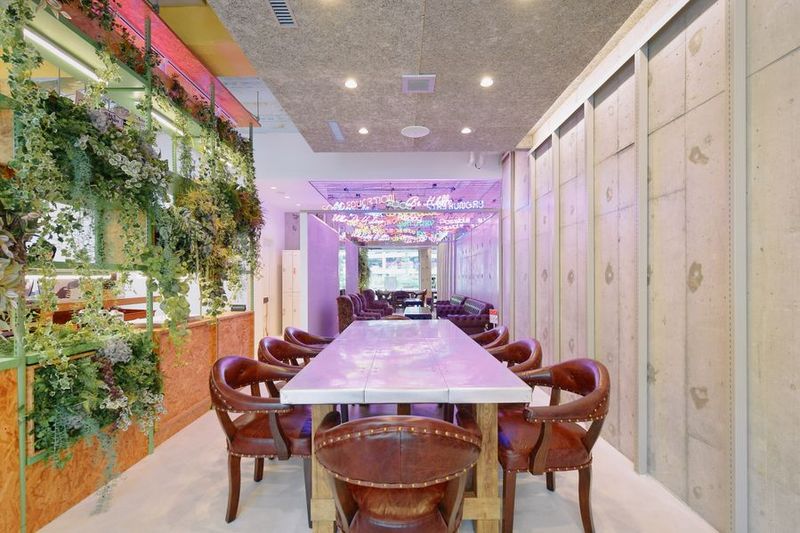 Funky table 車道店【会議スペース】 - 【Funky table 車道店】