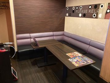 《5～8名用》【会議・打ち合わせに最適👩‍💻】電源/Wi-Fi完備/ソフトドリンク飲み放題付き☕️の完全個室！ - カラオケビッグエコー　なんばアムザ店