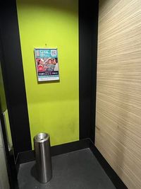 カラオケビッグエコー 野田阪神駅前店 《9～10名用》会議・打ち合わせ用ワークルーム【サイズL】の室内の写真