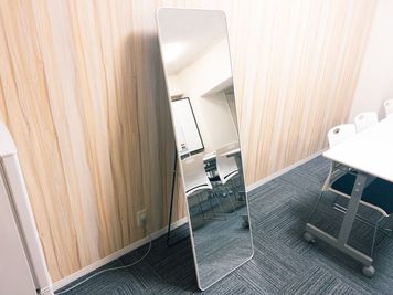 全身鏡160×50cm - 会議室オアシス新大阪 新大阪駅徒歩2分★全設備無料★ニューオープンの設備の写真