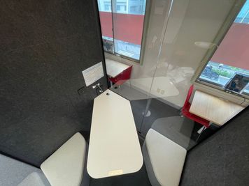 ワークプレイス２GO 目黒 ﾜｰｸﾌﾟﾚｲｽ2GO2名用個室Duo1 目黒駅徒歩4分の室内の写真