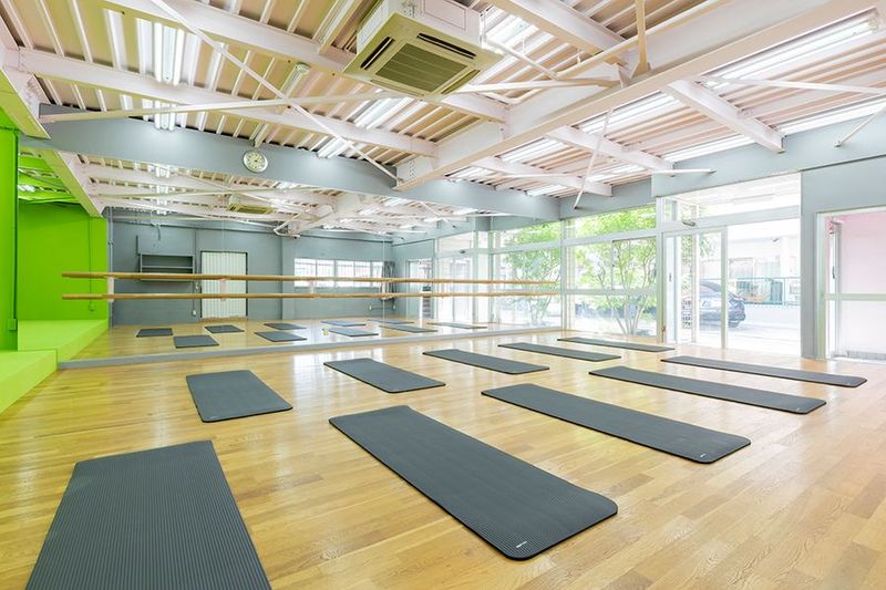 【鶴橋桃谷】全面鏡リノ100㎡レンタルダンススタジオ鶴橋桃谷 - 【桃谷駅徒歩2分】SKYレンタルダンススタジオ鶴橋桃谷