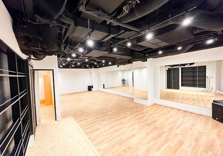 Dance Studio Beauty&Beast 赤坂スタジオ レンタルダンススタジオ の室内の写真