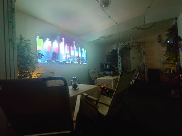 推し活できます！映画・ライブ鑑賞&上映会で盛り上がってください🙆‍♀️ - 【湯島天神１分/不忍池徒歩６分】きゃんスペ湯島🎪 【きゃんスペ湯島】デート/おうちBBQ/たこパ/親睦会/歓送迎会のその他の写真