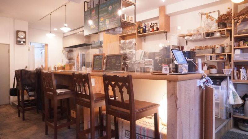 清潔感と温かみを持つ自然採光あるカフェ - 【川崎駅】商品撮影や短編映画などに！自然採光あるカフェ