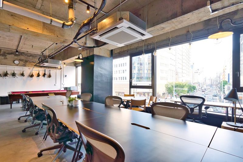 【2023年10月OPEN】ビリヤード付デザイナーズスペース - SPOT表参道青山骨董通り入口