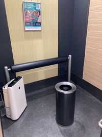 カラオケビッグエコー 淀屋橋駅前店 《1名用》テレワークルームの室内の写真
