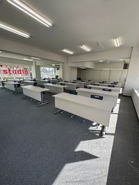 スクールスタイル
39名使用可能 - JWスタジオ 多目的レンタルスタジオ　地域最安　30％引き中の室内の写真