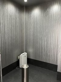 カラオケビッグエコー 天六店 《2～4名用》会議・打ち合わせ用ルーム【サイズS】の室内の写真