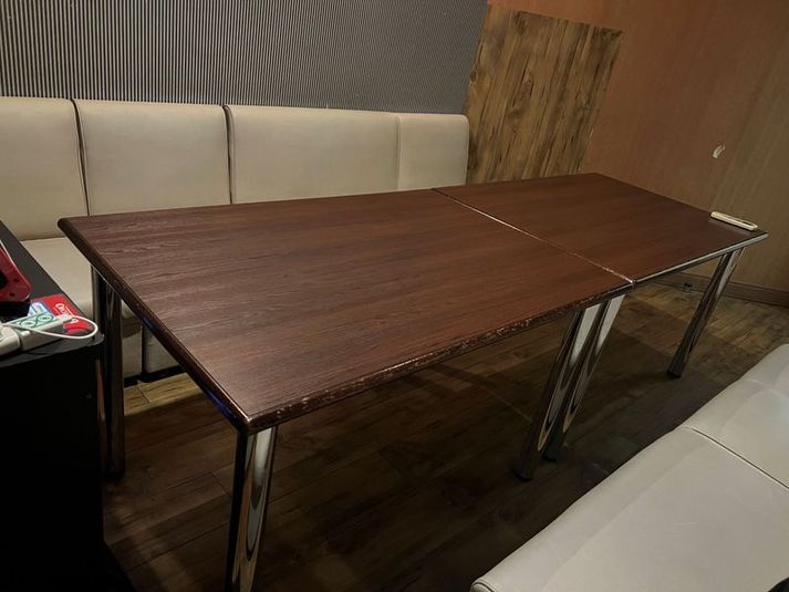 《9～10名用》会議・打ち合わせ用ワークルーム【サイズL】 - カラオケビッグエコー レインボー店 