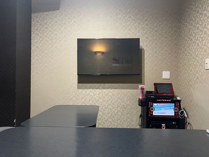 《5～8名用》会議・打ち合わせ用ルーム【サイズM】 - カラオケビッグエコー レインボー店 