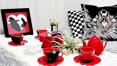 テレビで紹介された 人気の限定ティーセット❤でお茶会☕️ - Alice 🎩 梅田  Alice 梅田の室内の写真
