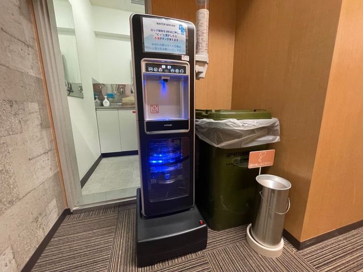 【高田馬場駅徒歩1分】6名会議室（RoomF）モニター有 - いいオフィス高田馬場(旧いい会議室高田馬場)