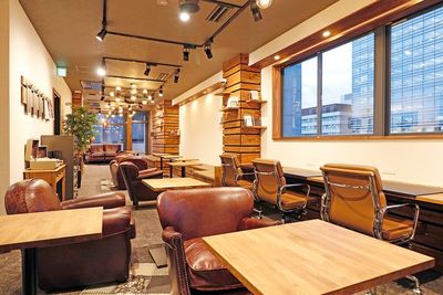 駅チカ！【会話可能エリア】ソロワークに必要なファシリティを全て完備したワークプレイスです。 - THE HUB 名古屋丸の内