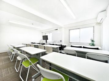 お気軽会議室新大阪cometの室内の写真