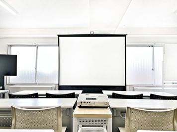 お気軽会議室新大阪cometの室内の写真