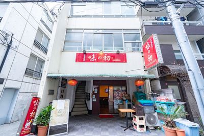 レンタルトプス西新宿店の外観の写真