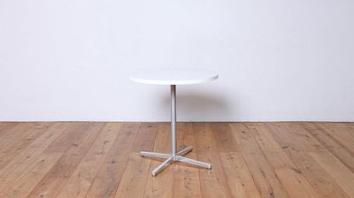 円形テーブル(無料備品) - レンタルスタジオ スタジオコードスリーの室内の写真