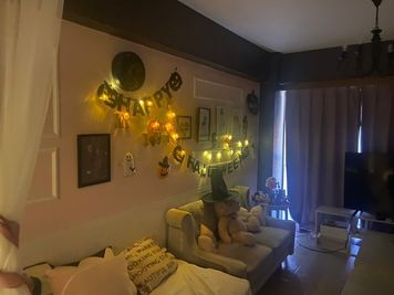 ライトアップ可能❗️ - レンタルスペースAlice池袋💎  桜デコ🌸最大15名OK🙆エレガントでかわいい♡姫スペースの室内の写真