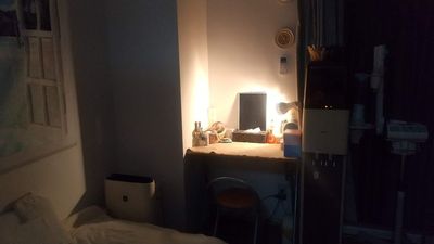 夜間の施術スペース（照明OFF） - ボデイーケアーサロンアンシャンテ リラクサロンスペースの室内の写真