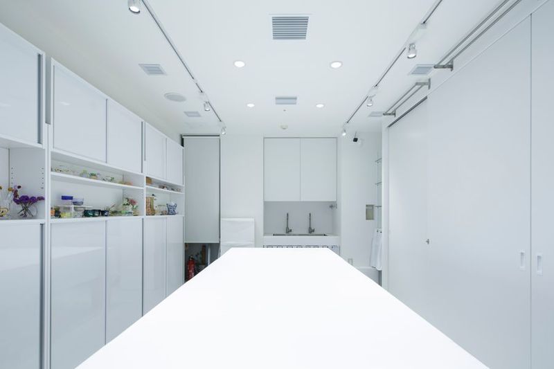 白を基調としたシンプルな空間 - atelier Fiss　アトリエ　フィス レンタルスペース・アトリエの室内の写真