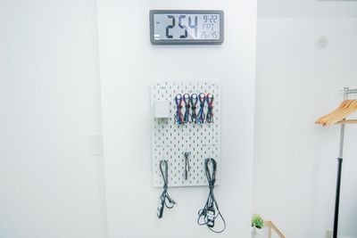時計、コード類 - 貸会議室Aivic新宿の設備の写真