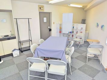 Bee Three 鴨宮駅北店 小田原ボードゲーム・スペースの室内の写真