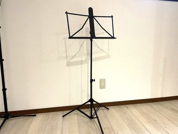 譜面台1台あり - 【元町】レンタルスタジオダンテ 元町レンタルスタジオDante(ダンテ) 5階Bスタジオの室内の写真
