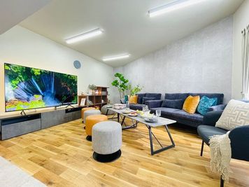 ド迫力！７５型テレビ📺 - ビスタ名古屋駅前 11〜20名様専用_ビスタ名古屋駅前の室内の写真