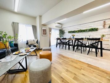 40㎡とゆとりのある空間です。 - ビスタ名古屋駅前 11〜20名様専用_ビスタ名古屋駅前の室内の写真