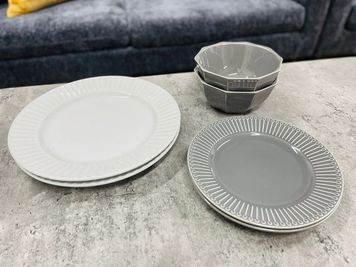 ご覧の食器がございます。 - ビスタ名古屋駅前 11〜20名様専用_ビスタ名古屋駅前の設備の写真