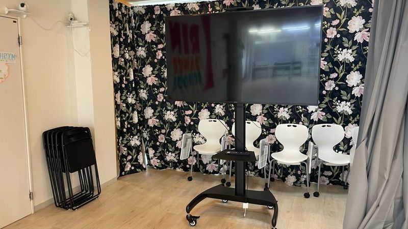 一社駅すぐ 商用利用可能！鏡があるダンススタジオ！ - Issya R Studio
