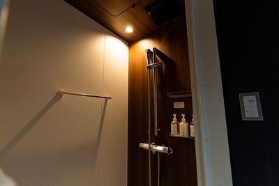 シャワー室
（シャンプー、コンディショナー、ボディーソープ付き） - POLARISGYM 【NEW　OPEN】完全個室パーソナルトレーニングジムの設備の写真