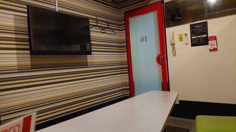 《1名用》テレワークルーム - カラオケビッグエコー 寝屋川中木田店