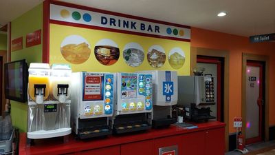 カラオケビッグエコー 寝屋川中木田店 《5～8名用》会議・打ち合わせ用ルーム【サイズM】の室内の写真